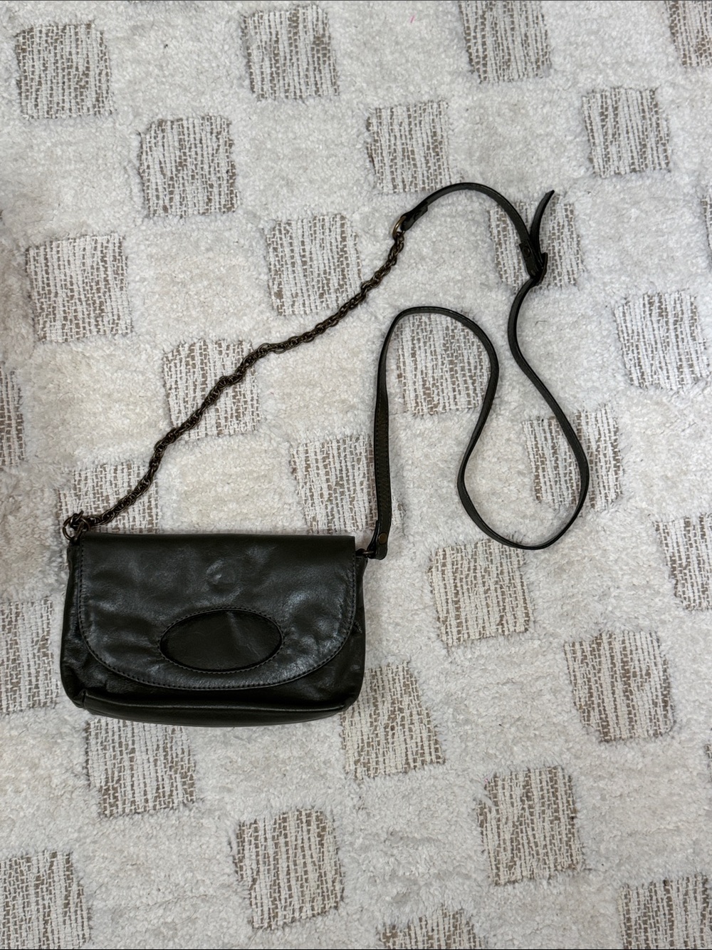 Latico Leather Olive Green Crossbody Bag‎ – Colorful Lined Shoulder Purse - Picture 2 of 7